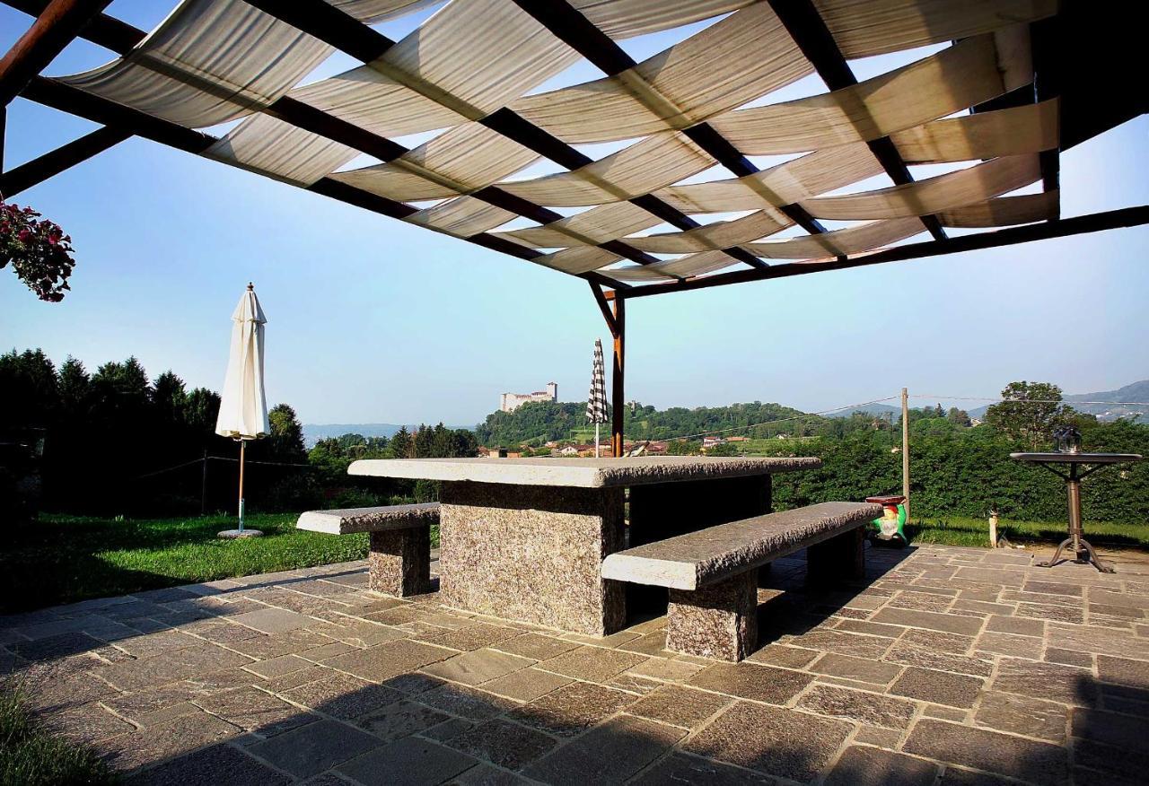 Cascina Canee Angera Exteriör bild
